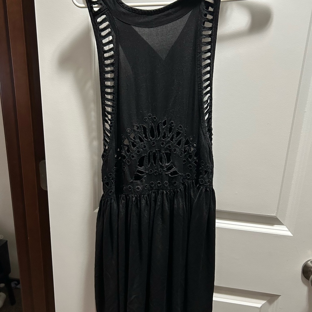 Elegant Black Sleeveless Dress